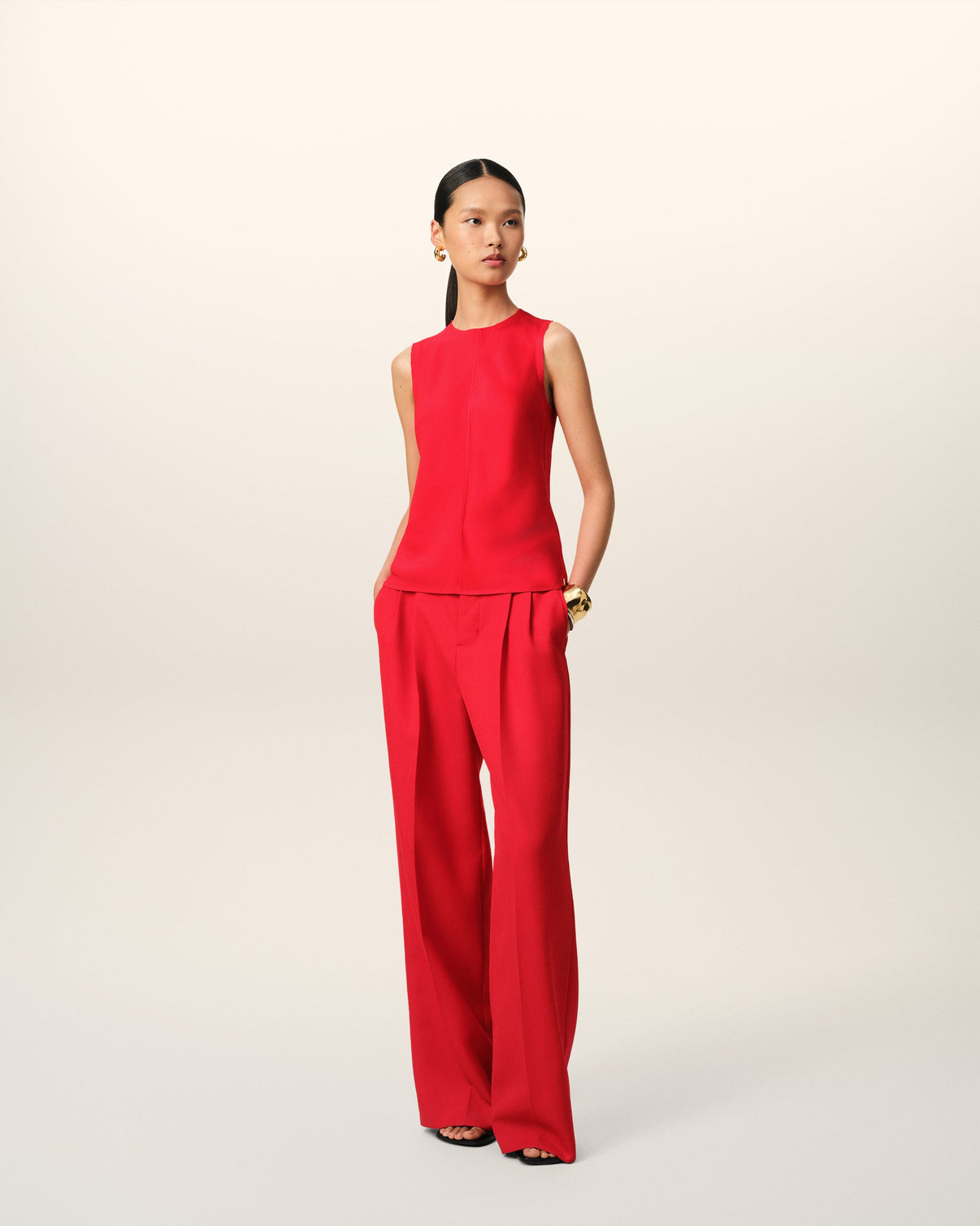 Red Sleeveless Top